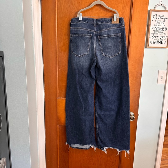 American Eagle Outfitters Dark Wash Wide Leg Jeans - Picture 2 of 3